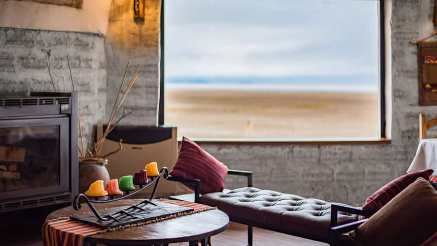 La Paz: 1-Day Uyuni Salt Flats Tour by Flight with hotel - Who should book this Uyuni trip?