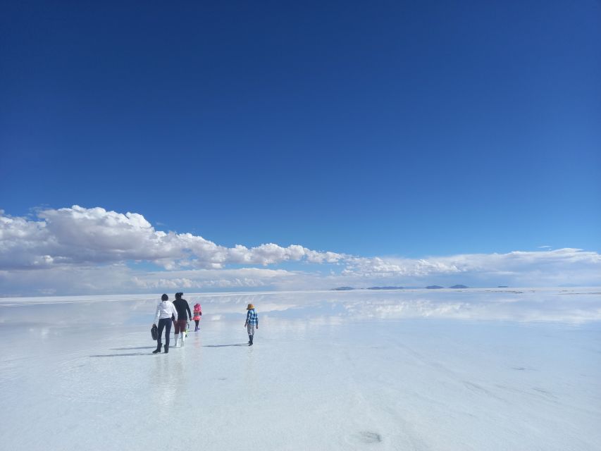 La Paz: 4-Day Uyuni & Colored Lagoons with Flight and Hotel - Day three: Hot waters, the Dali desert and Licancabur