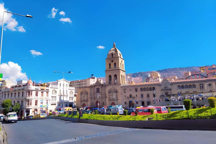 La Paz: Private City Tour Moon Valley Cable Cars PRIVATE CAR - San Pedro Prison and La Paz’s political story