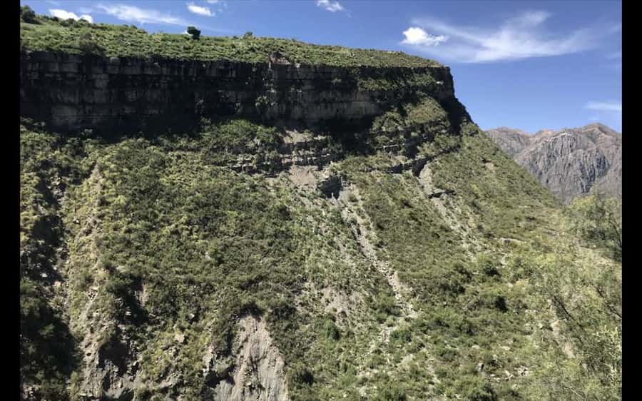 Maragua, Inca trail and Crater - Maragua Crater and its textile-making community