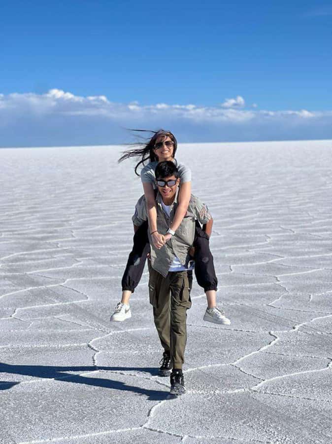 Salar de Uyuni 1 day tour with English speaking guide - A 12-hour route from rusted trains to open salt