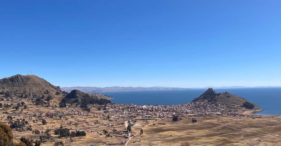 Titicaca Lake - Copacabana Full day desde La Paz - Copacabana’s basilica and market
