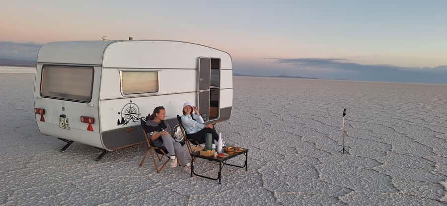 Uyuni: Deluxe Camping 3 Days Tour - Starting at the Train Cemetery and Colchani