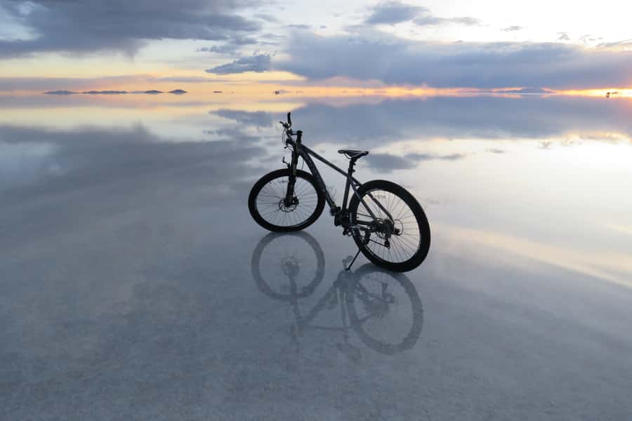 Uyuni: Guided Bicycle Tour of Uyuni Salt Flat with Lunch - What the $269 price buys