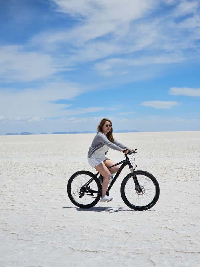 Uyuni: Guided Bicycle Tour of Uyuni Salt Flat with Lunch - Salt works, museums, and salt hotels