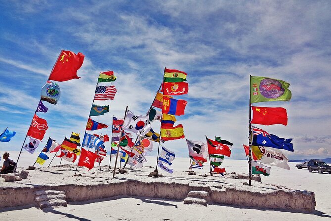 Uyuni Salt 1 day Tour with guide in English + Lunch and Sunset - Pickup, group size, and a few useful precautions