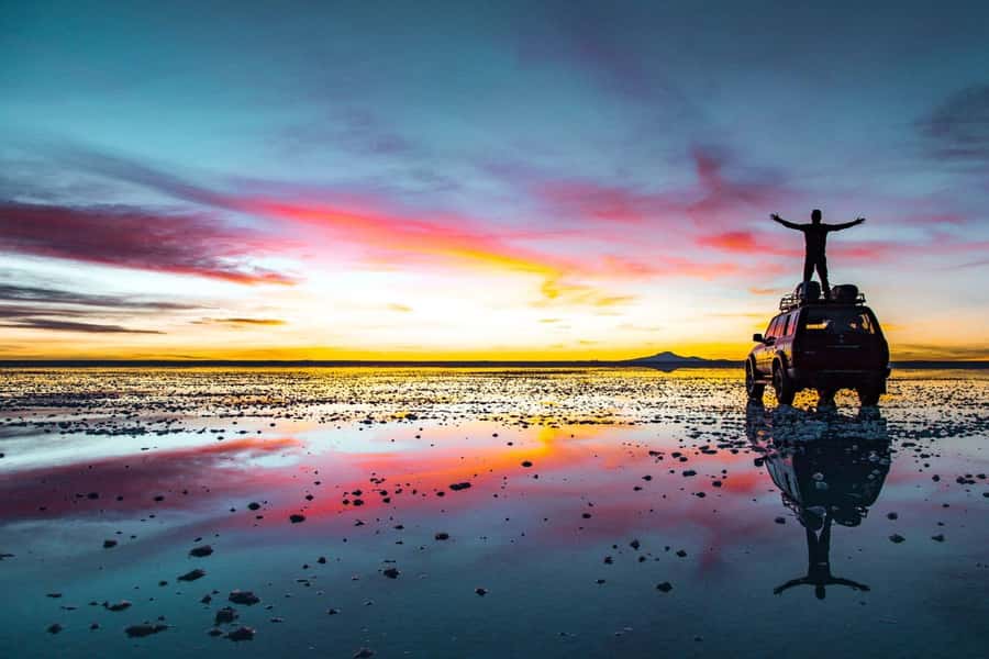 Uyuni: Salt Flats and Sunset Guided Tour with Lunch - Sunset on the Salar, with Lunch and Wine